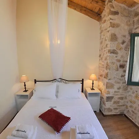 Lägenhetshotell Adamantia 3*