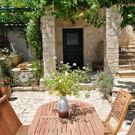 αδαμαντία