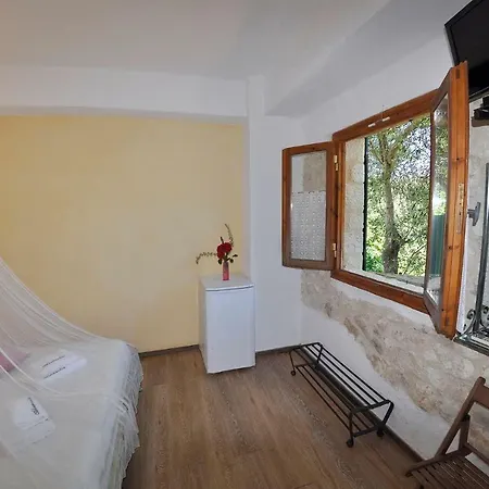 Adamantia Lägenhetshotell 3*