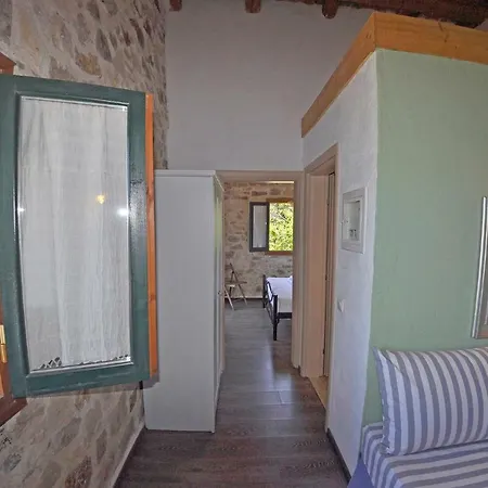 Adamantia Lägenhetshotell 3*