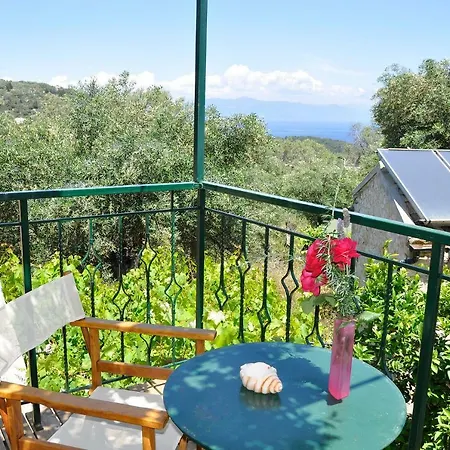 Adamantia 3* Gaios
