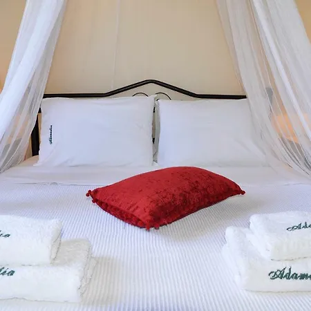 Adamantia Lägenhetshotell 3*